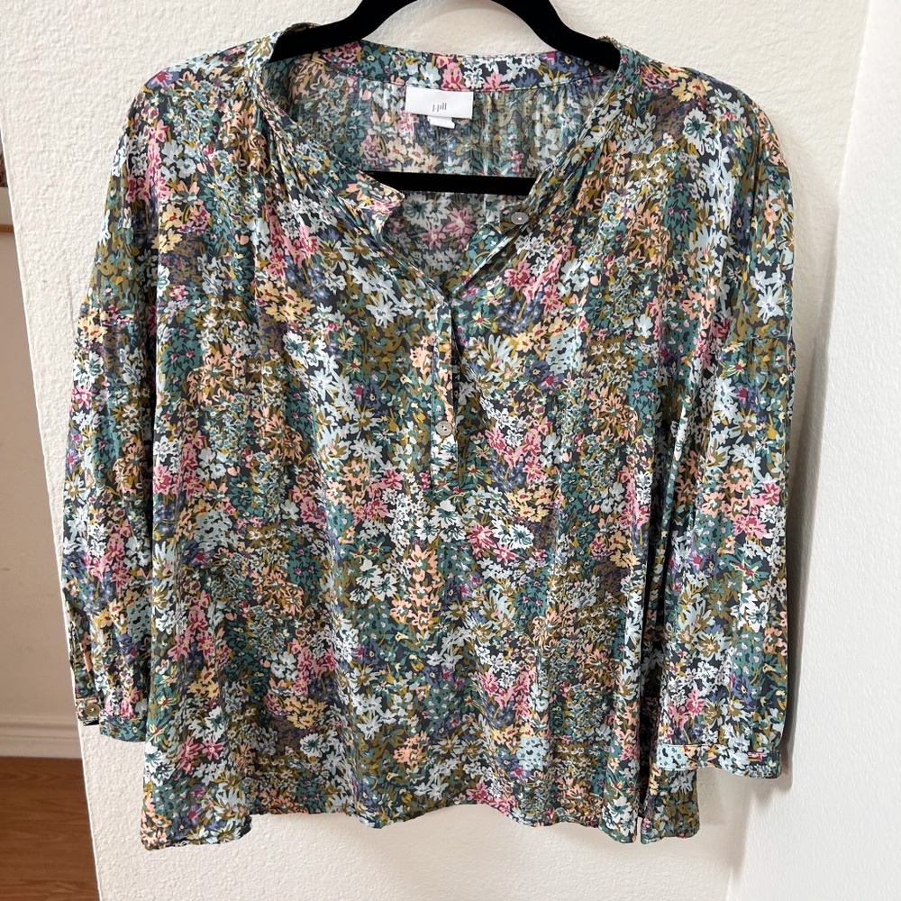 J. JILL Ditsy Floral Rayon Blouse boxy - sz L petite - cottage, coastal